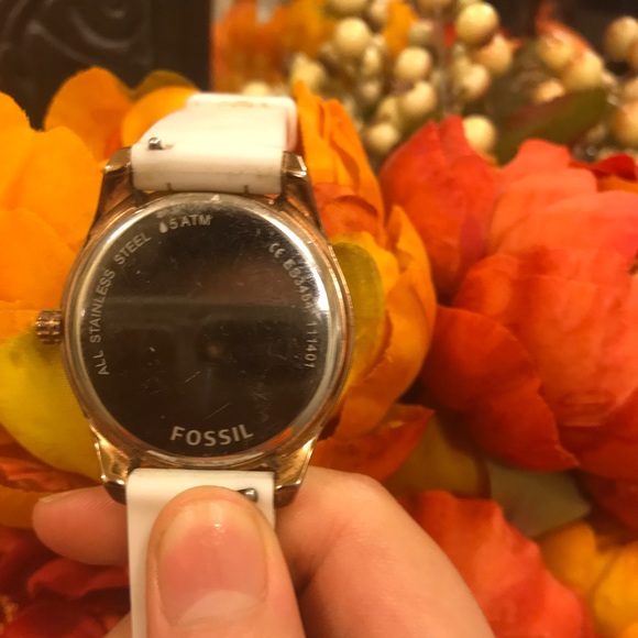 Fossil watch main image 4